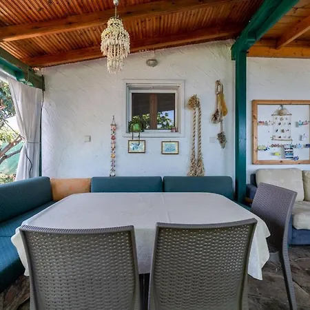 Front House 度假居 Skála Kallirákhis